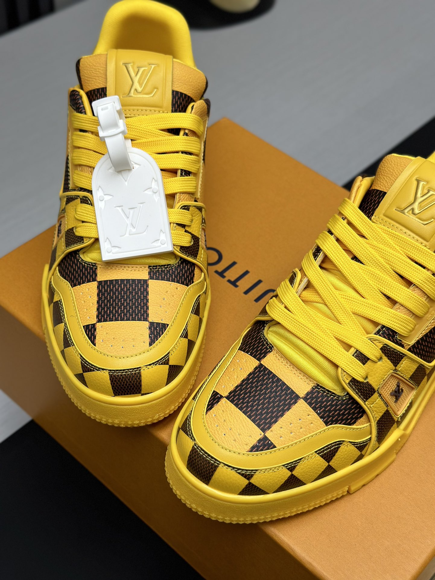 Louis Vuitton Sneakers