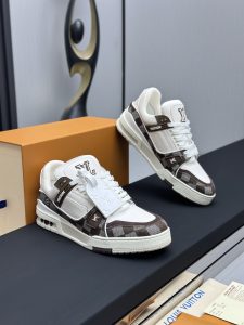 Louis Vuitton Sneakers