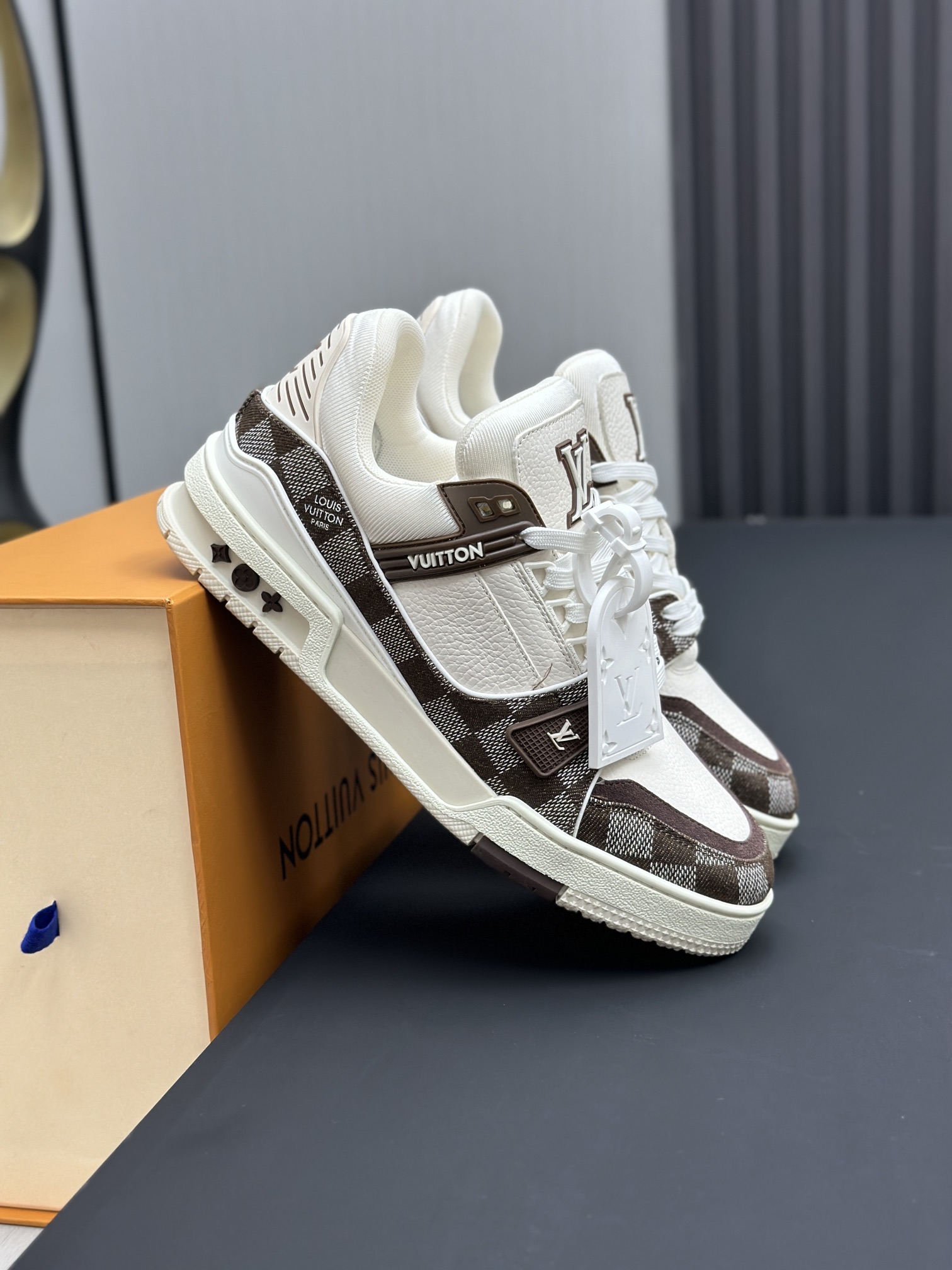 Louis Vuitton Sneakers