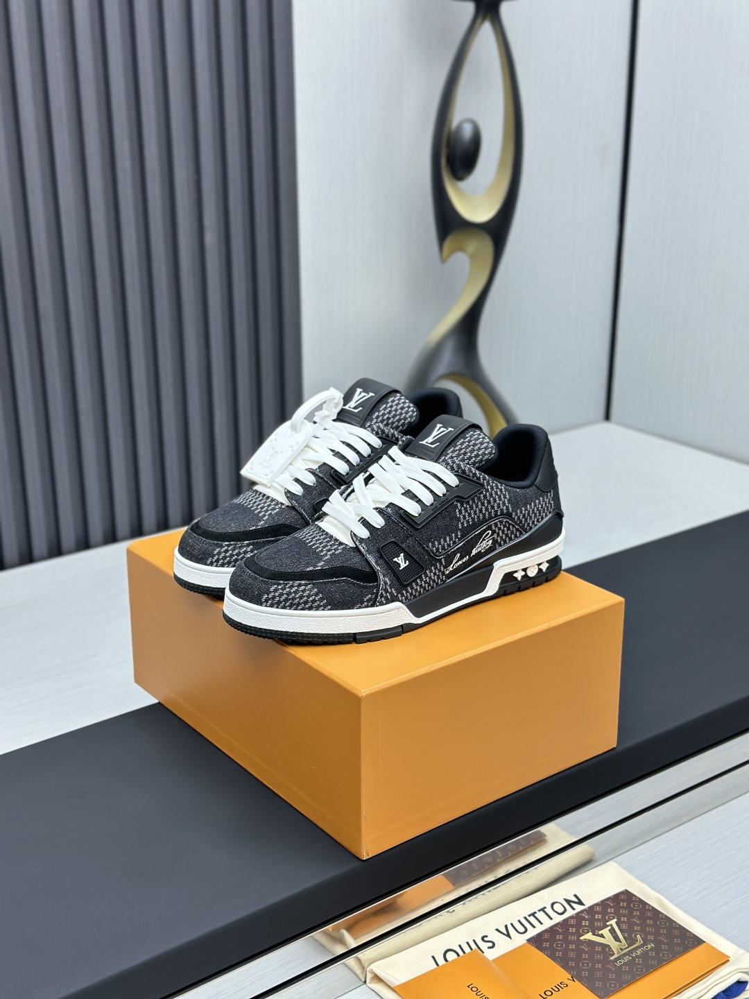 Louis Vuitton Sneakers