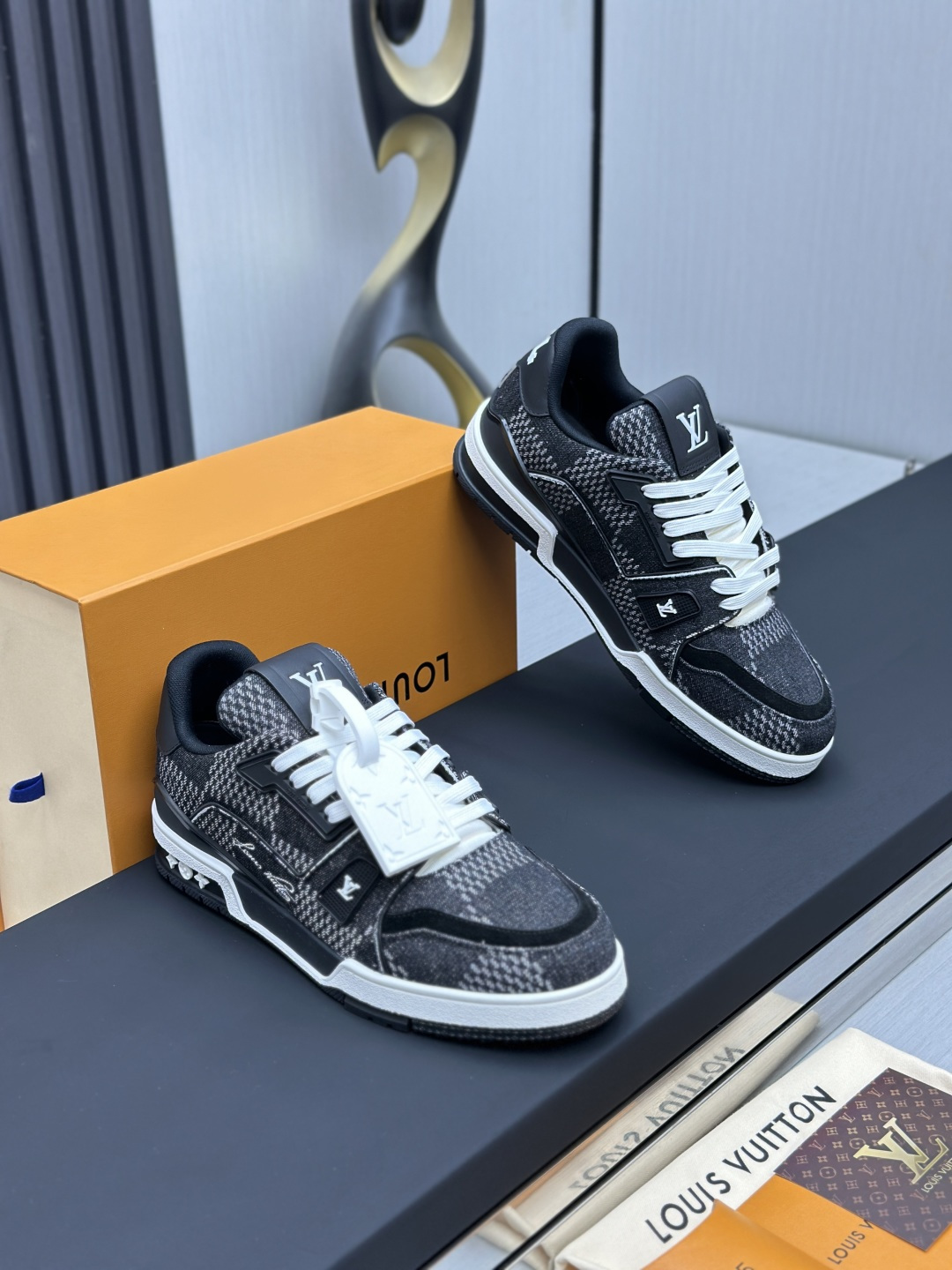 Louis Vuitton Sneakers
