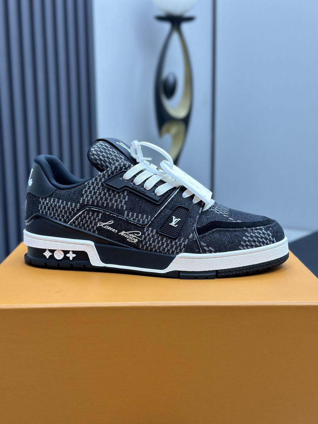 Louis Vuitton Sneakers