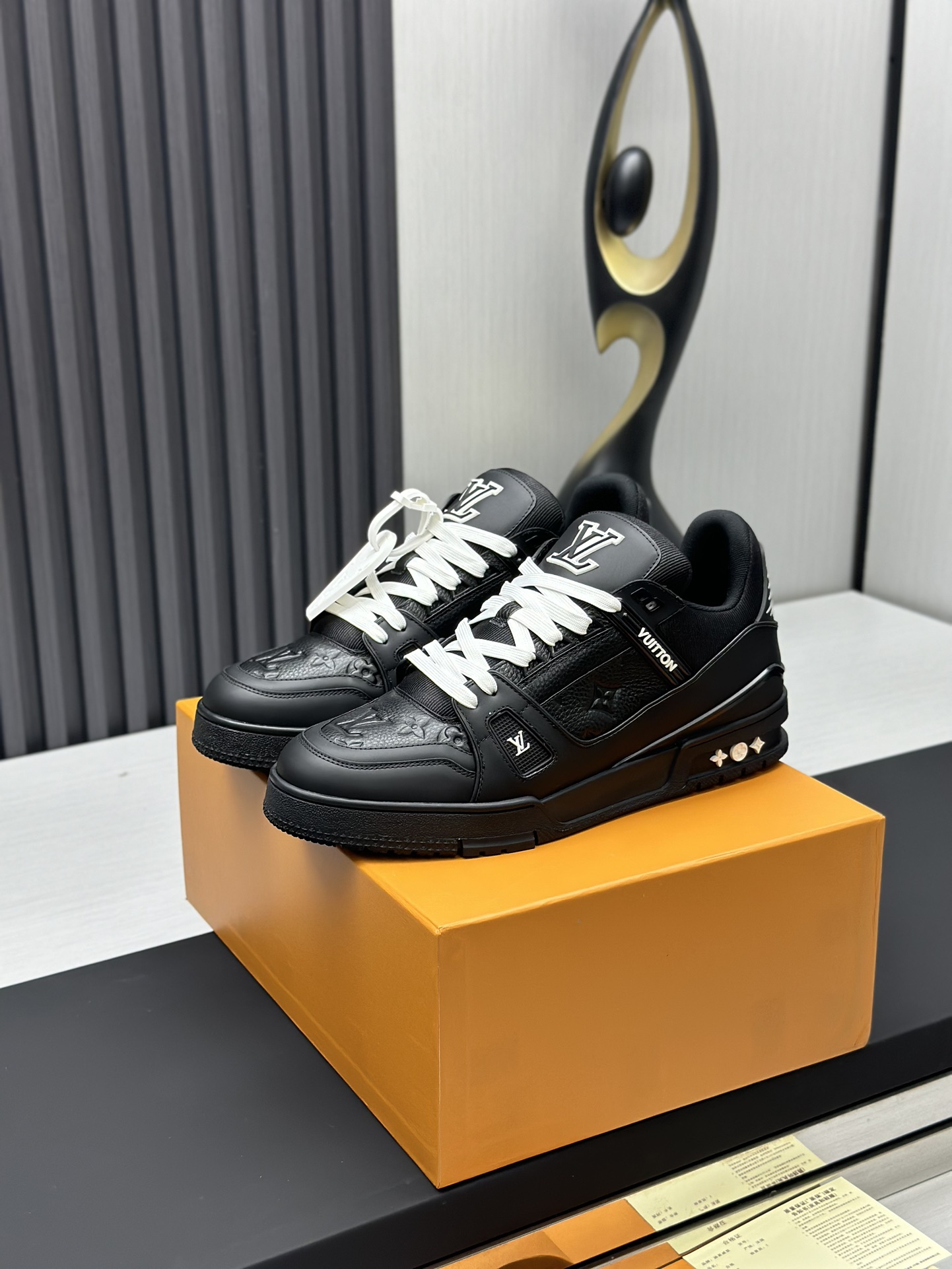 Louis Vuitton Sneakers