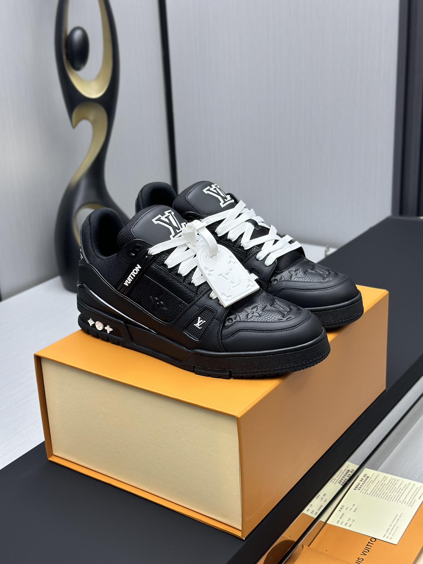 Louis Vuitton Sneakers