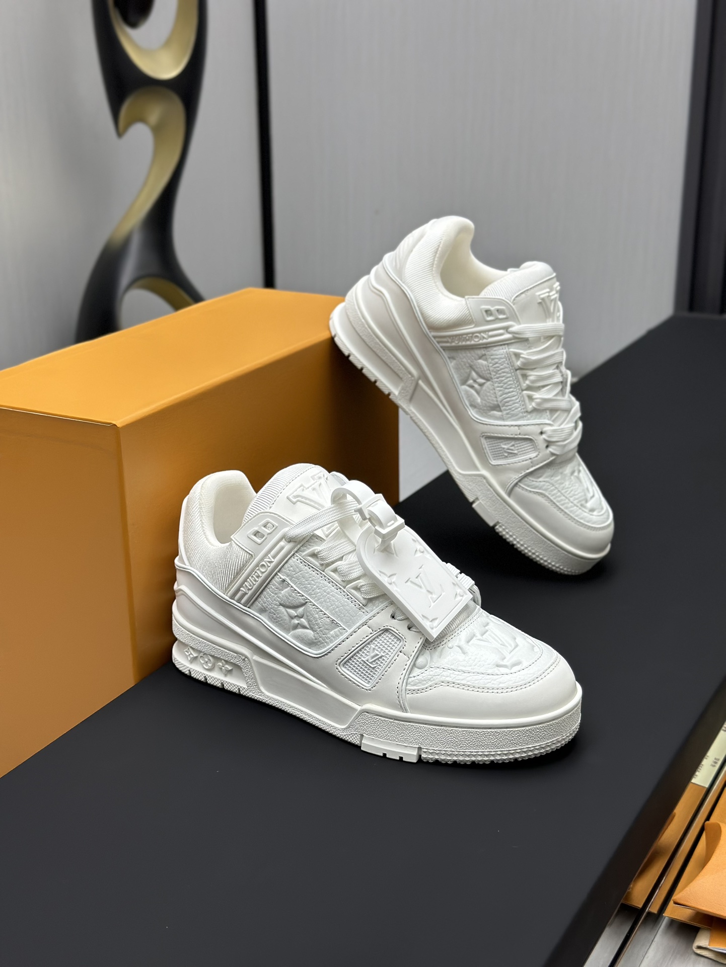 Louis Vuitton Sneakers