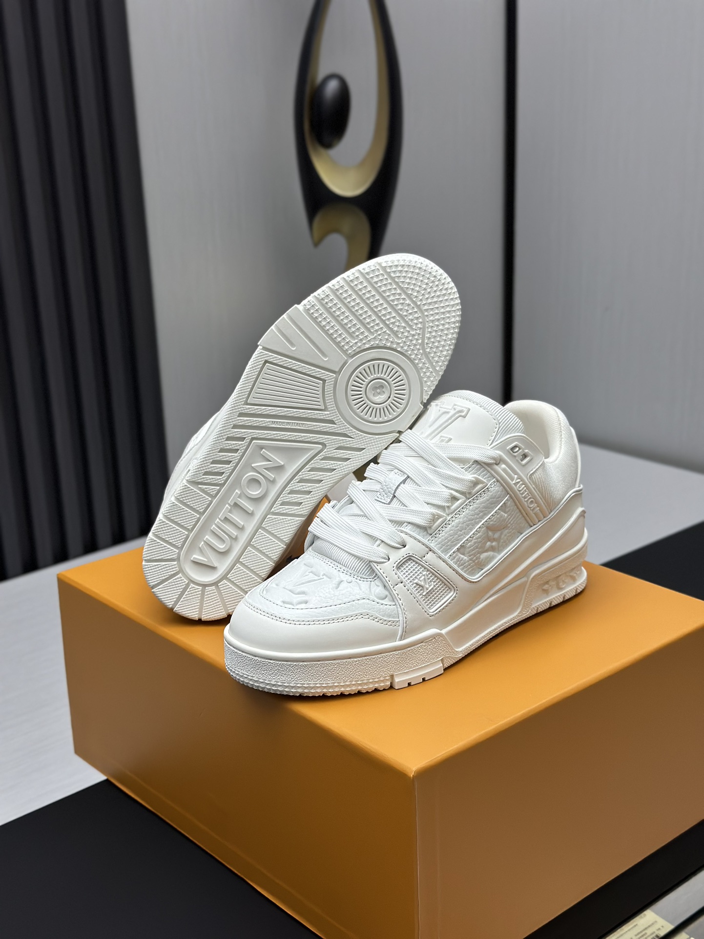 Louis Vuitton Sneakers