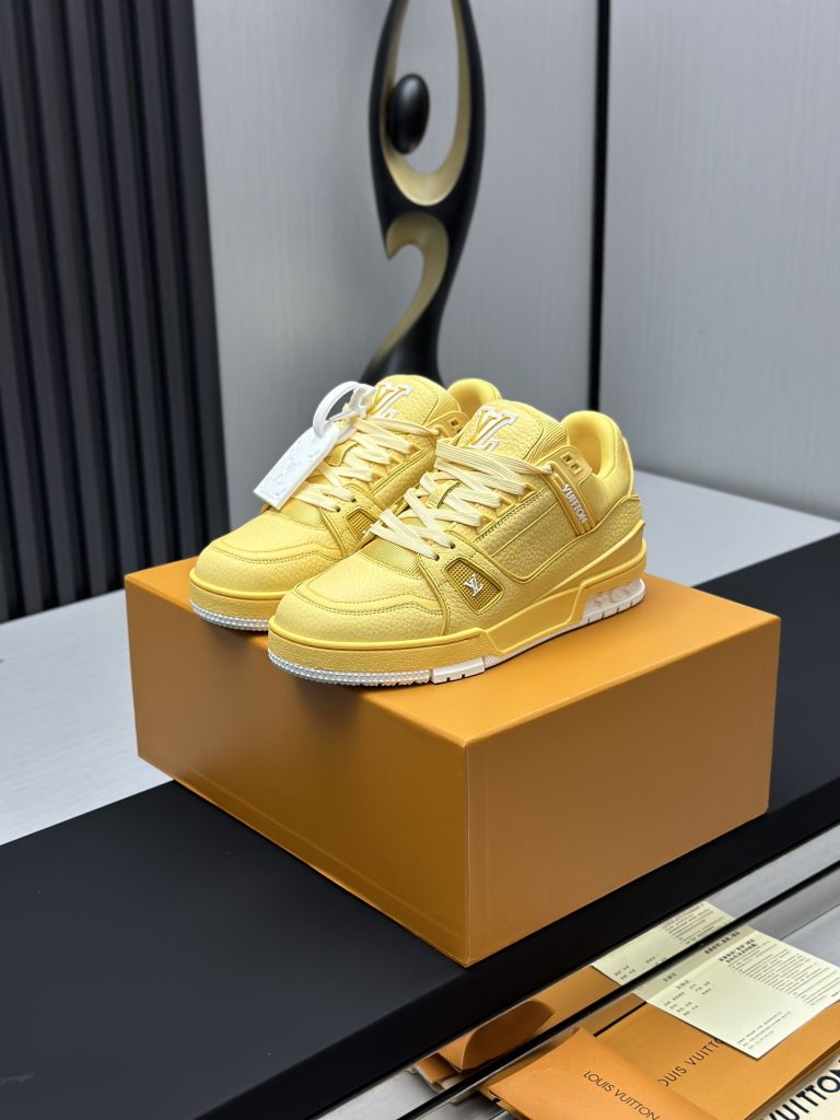 Louis Vuitton Sneakers