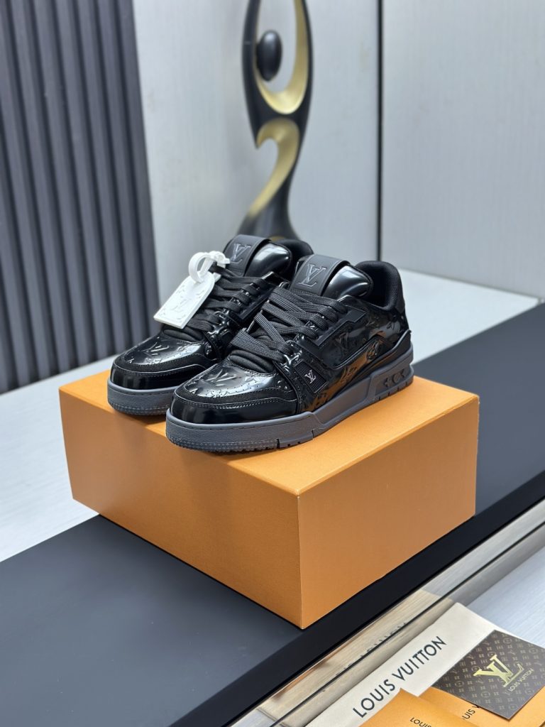 Louis Vuitton Sneakers