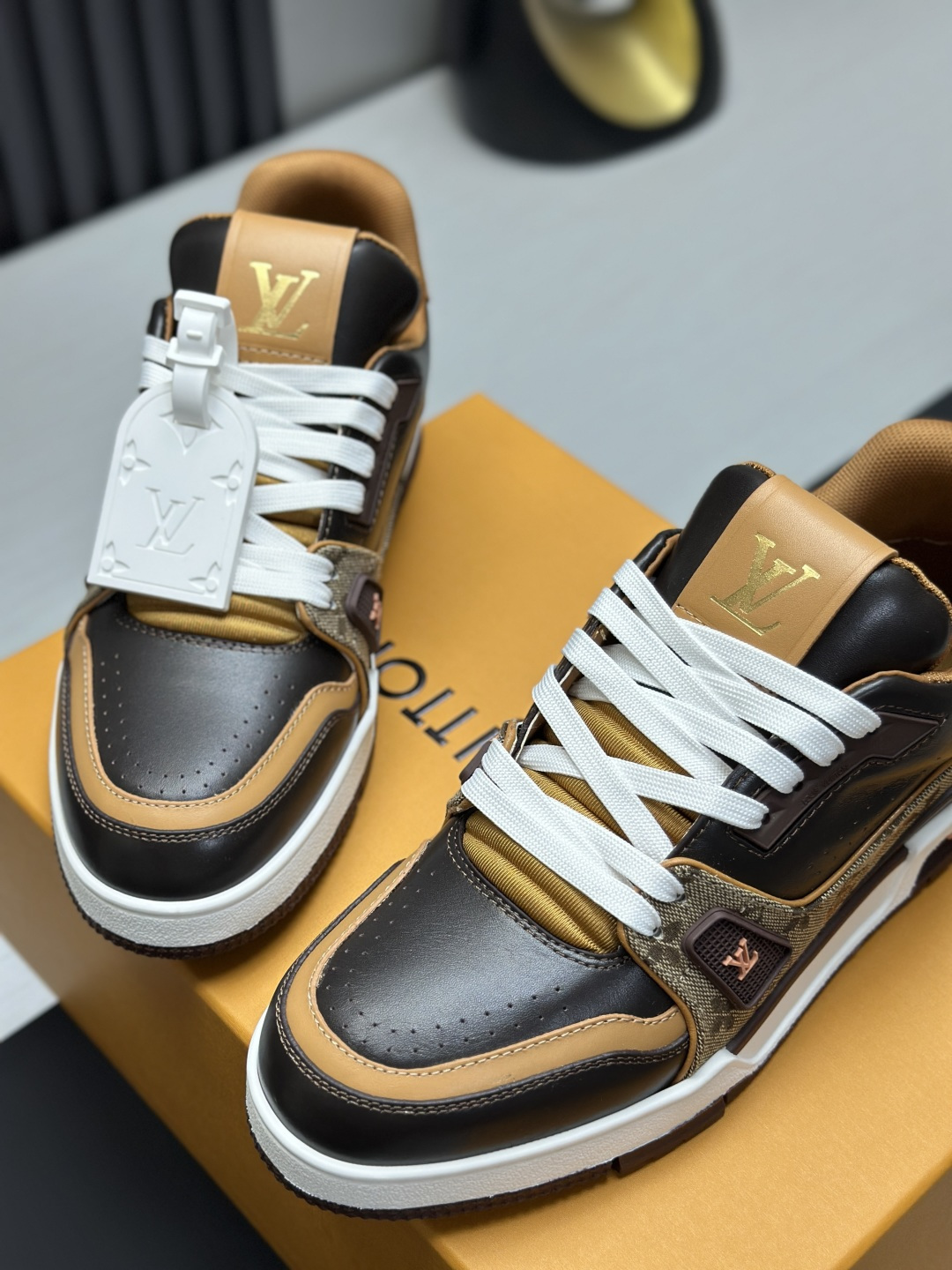 Louis Vuitton Sneakers