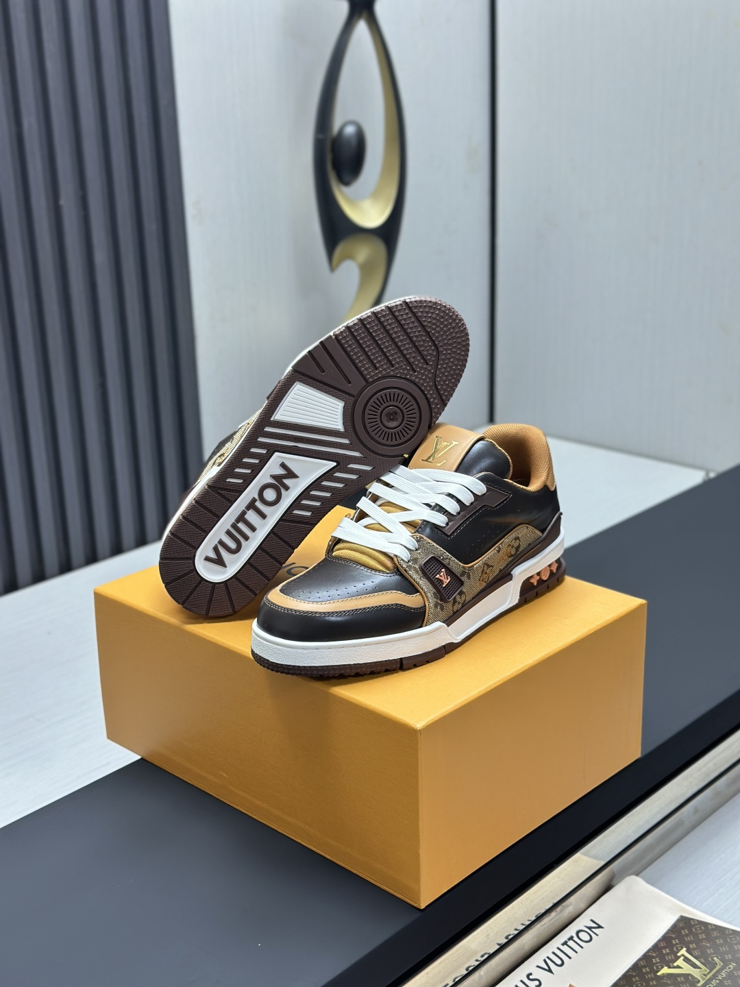 Louis Vuitton Sneakers