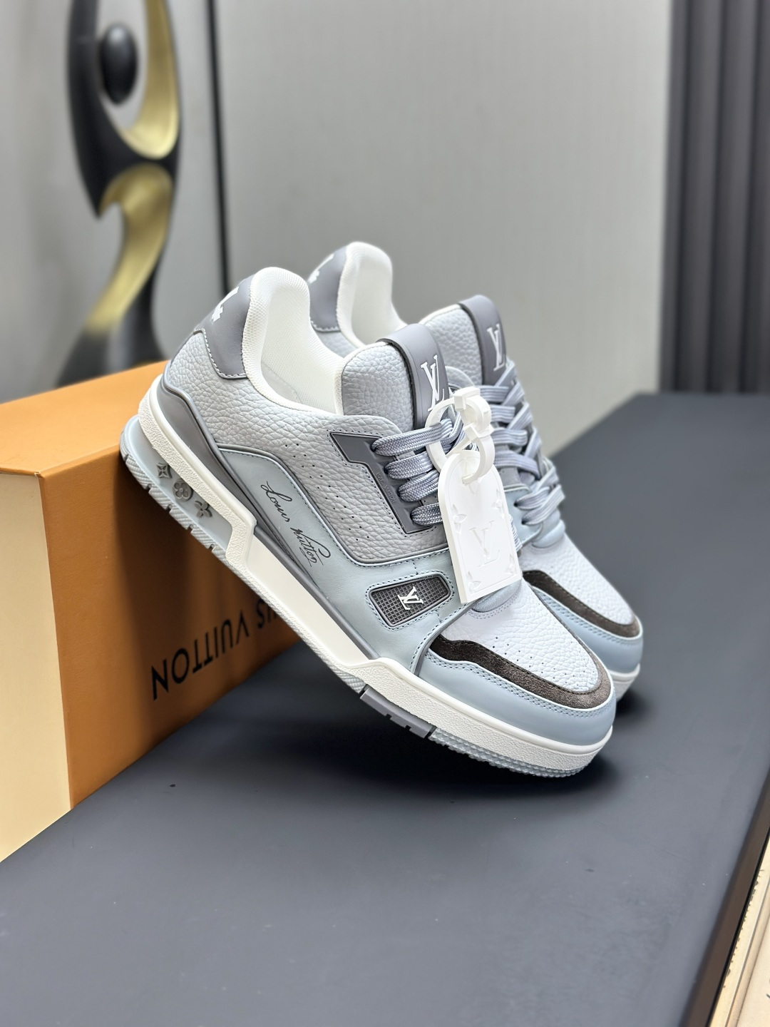 Louis Vuitton Sneakers