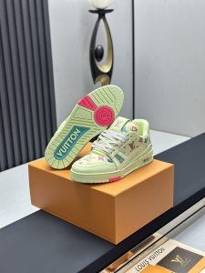 Louis Vuitton Sneakers