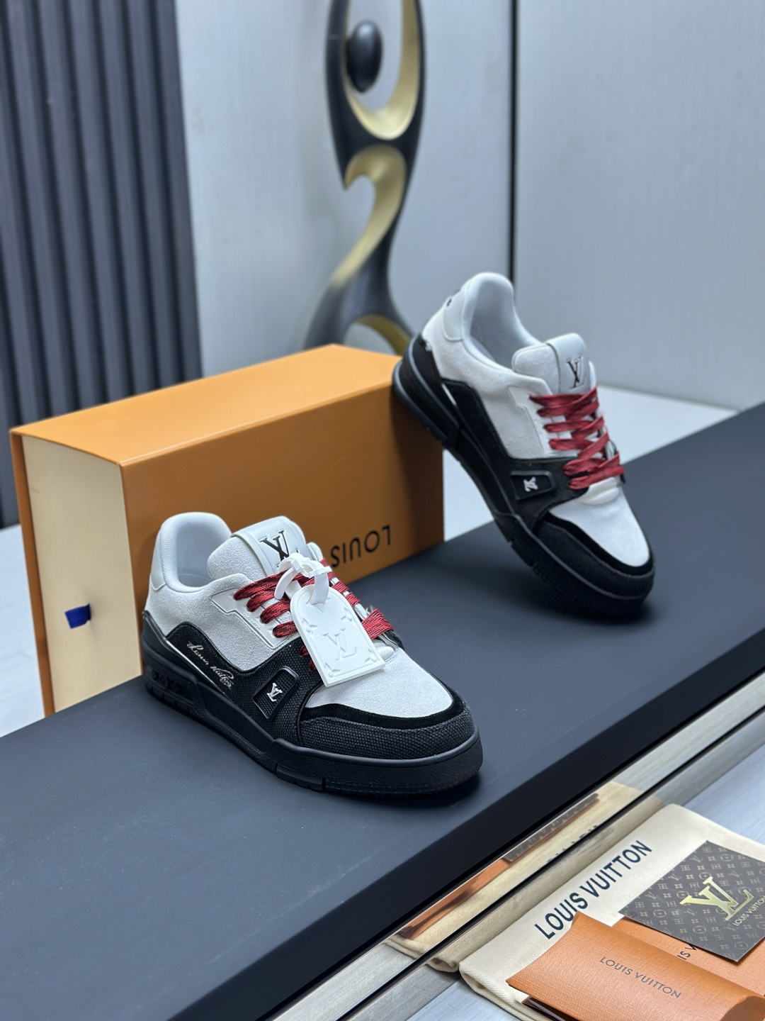 Louis Vuitton Sneakers
