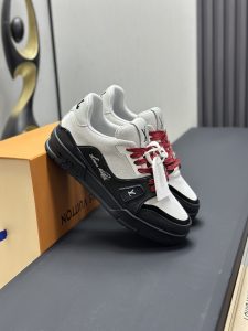 Louis Vuitton Sneakers