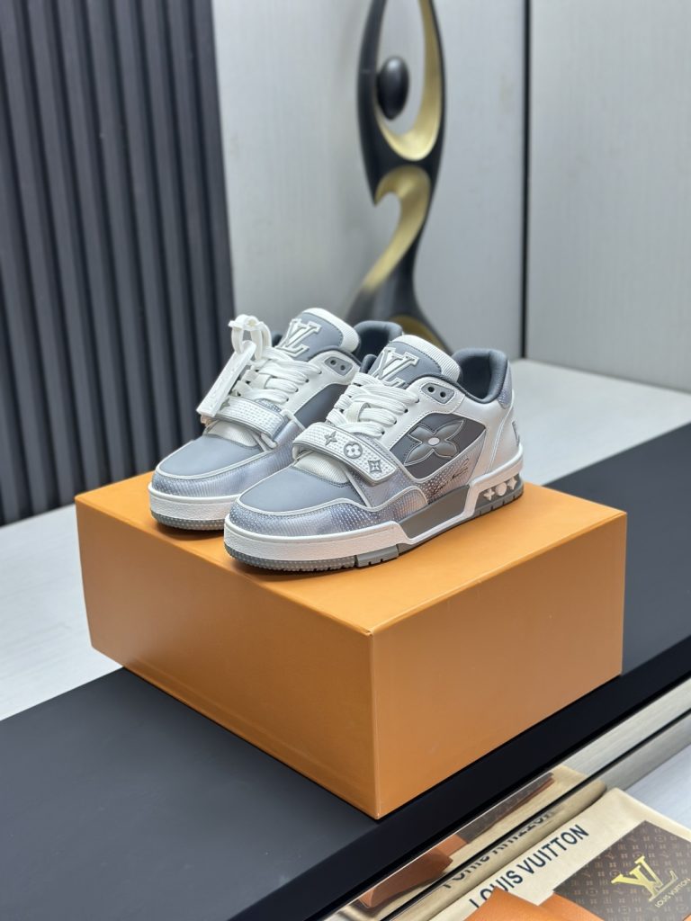 Louis Vuitton Sneakers