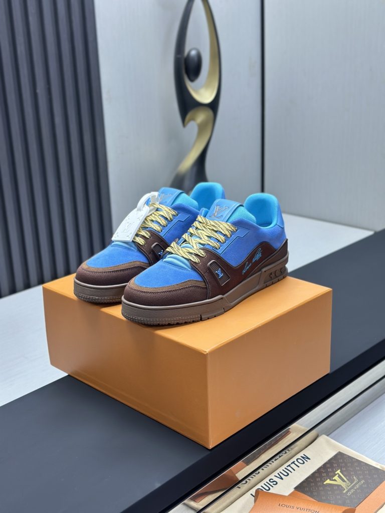 Louis Vuitton Sneakers