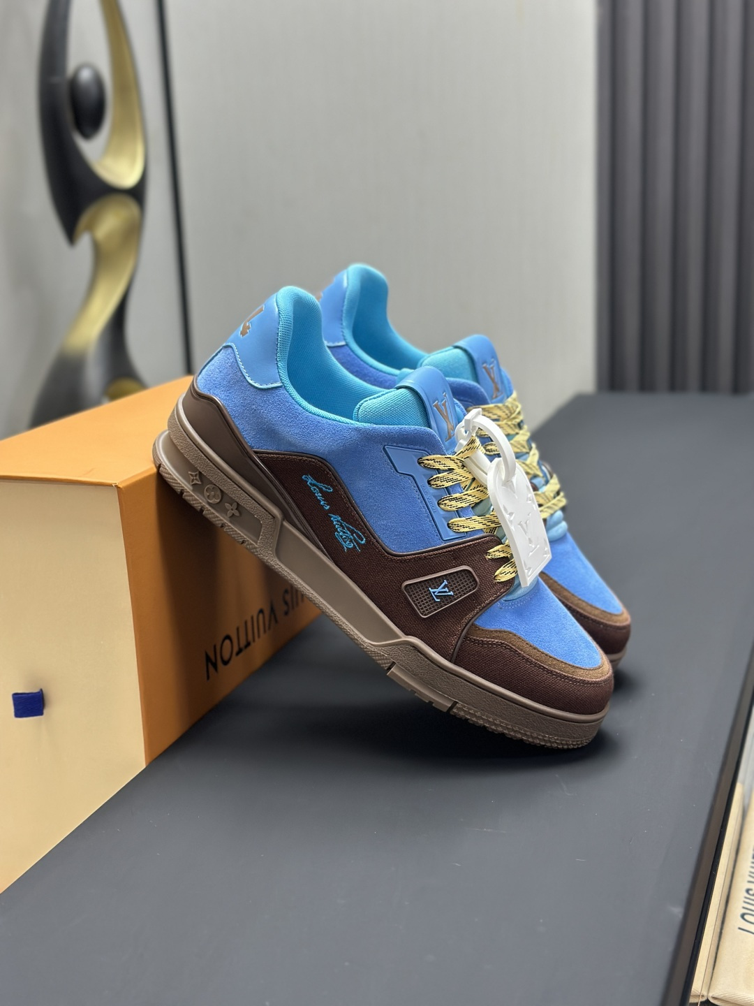 Louis Vuitton Sneakers