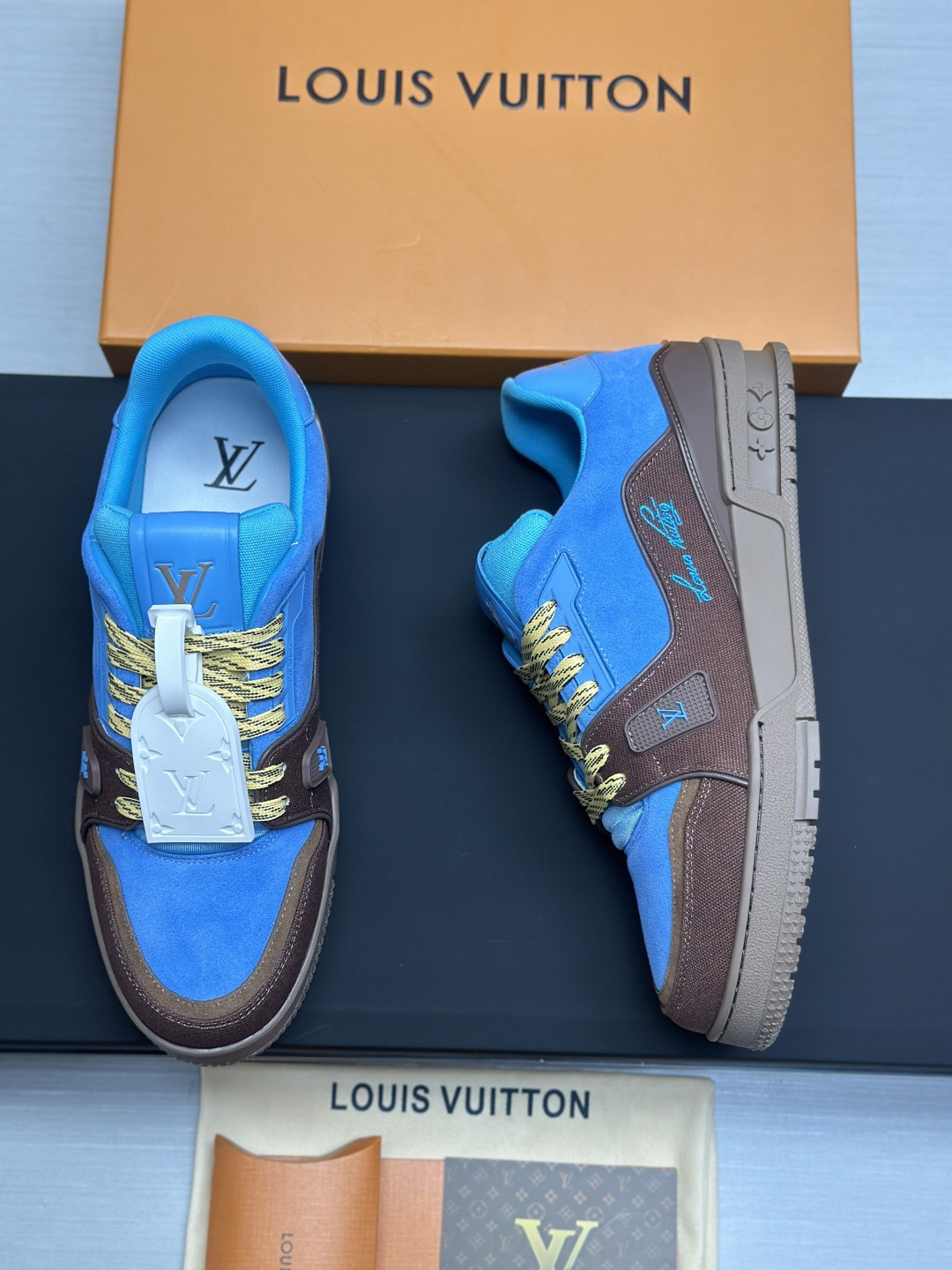 Louis Vuitton Sneakers