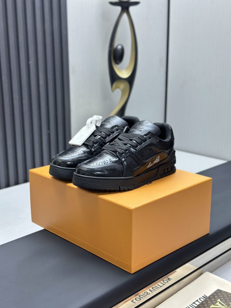 Louis Vuitton Sneakers