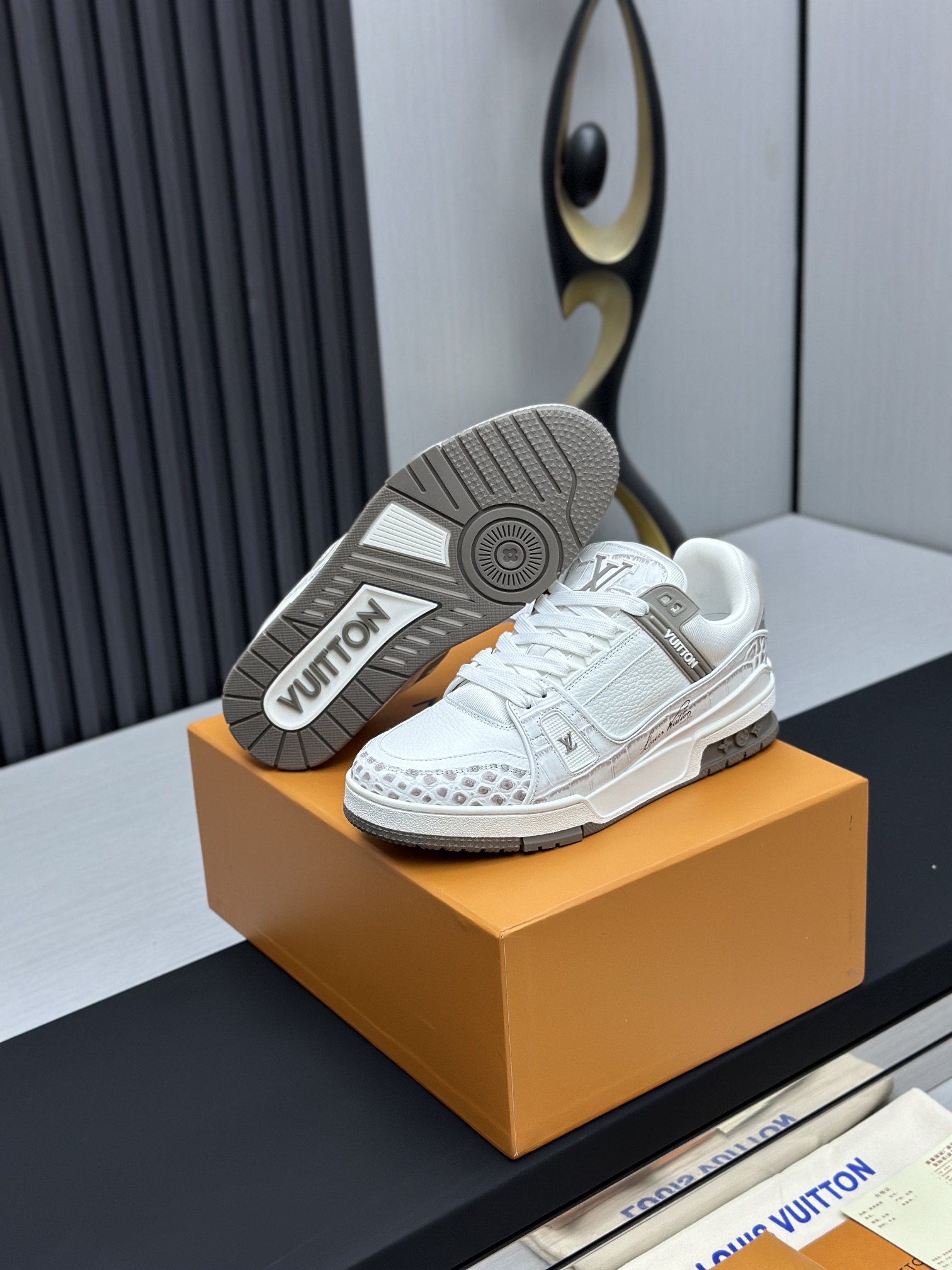 Louis Vuitton Sneakers