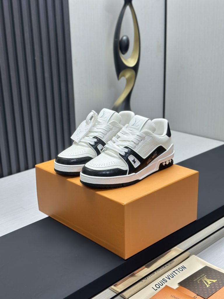Louis Vuitton Sneakers