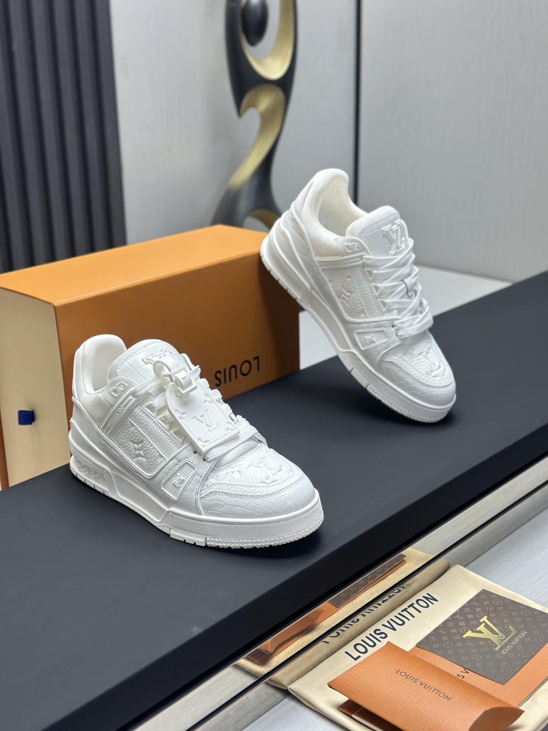 Louis Vuitton Sneakers
