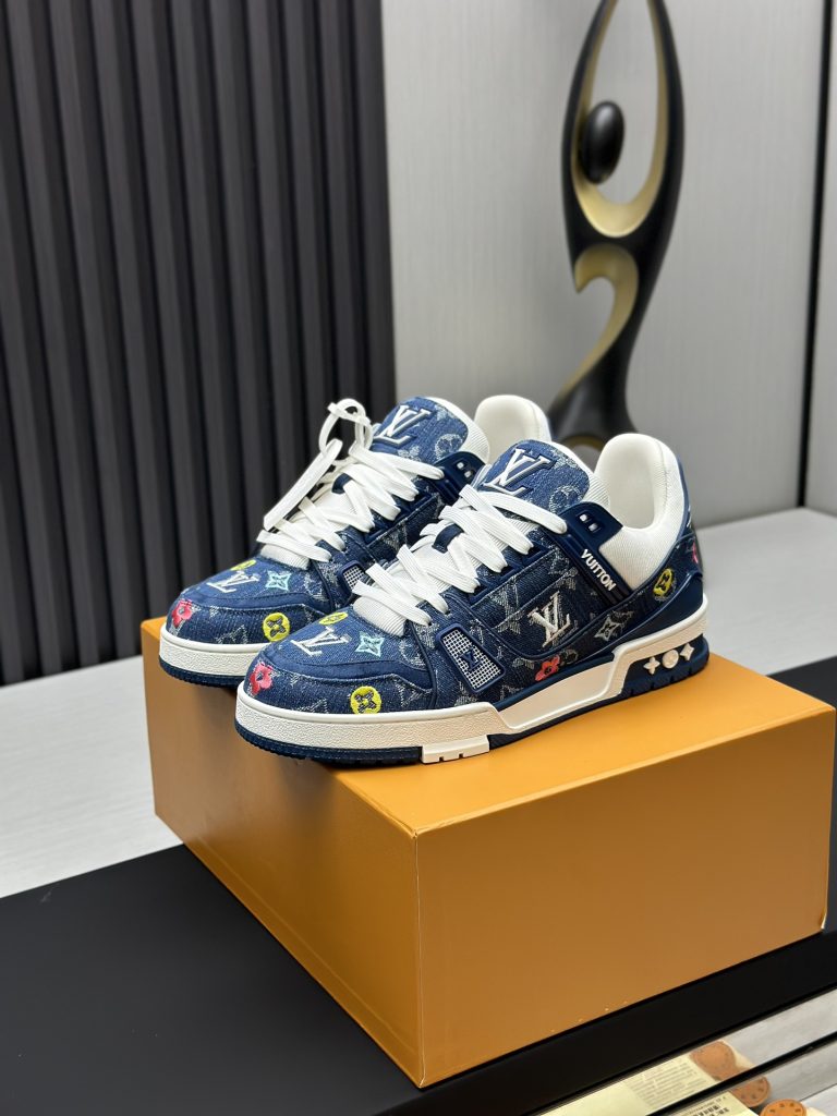 Louis Vuitton Sneakers