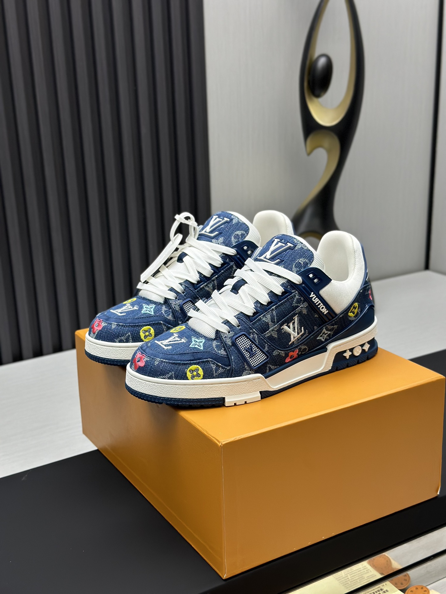 Louis Vuitton Sneakers