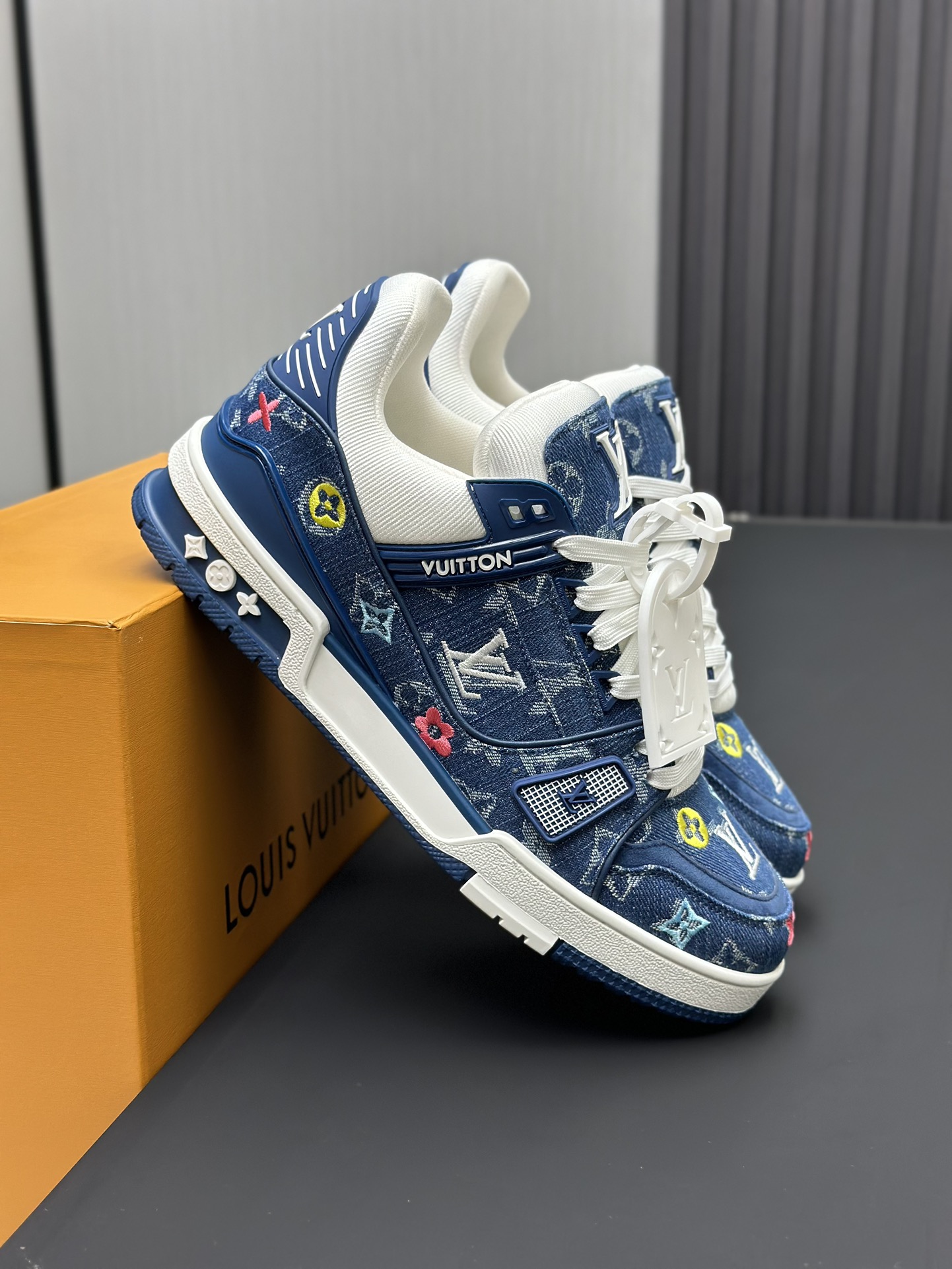 Louis Vuitton Sneakers