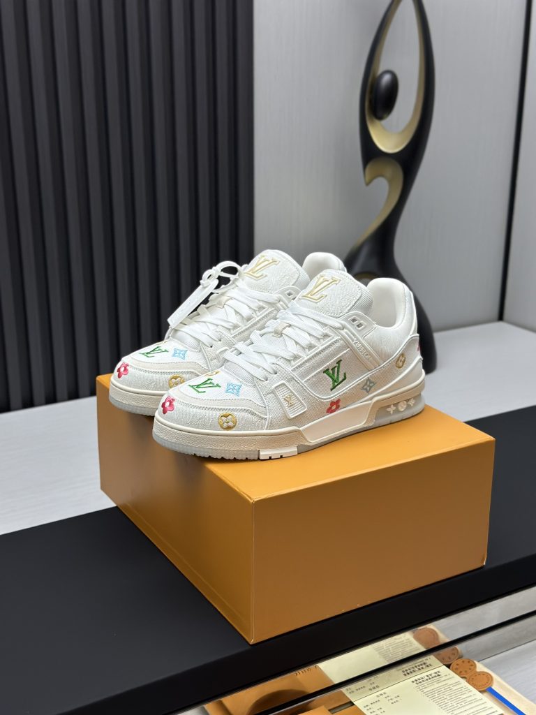 Louis Vuitton Sneakers