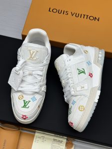 Louis Vuitton Sneakers