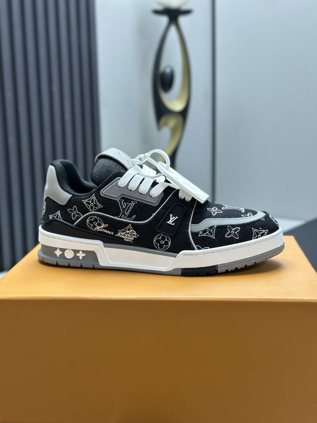 Louis Vuitton Sneakers