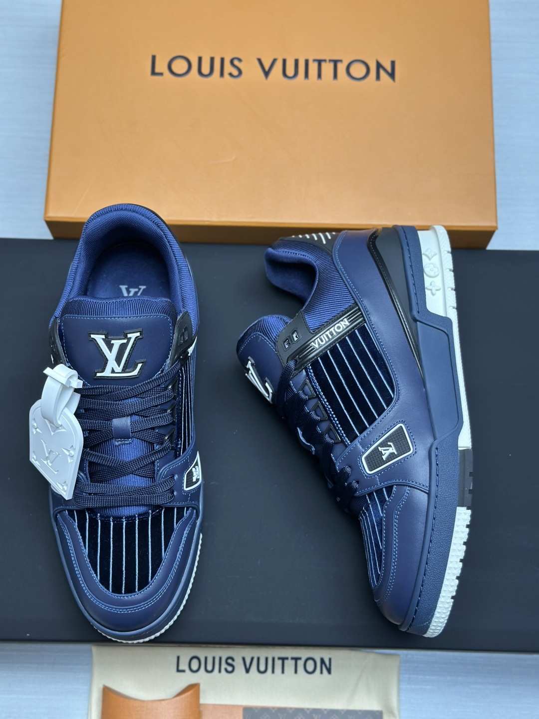 Louis Vuitton Sneakers