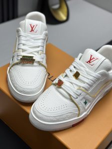Louis Vuitton Sneakers