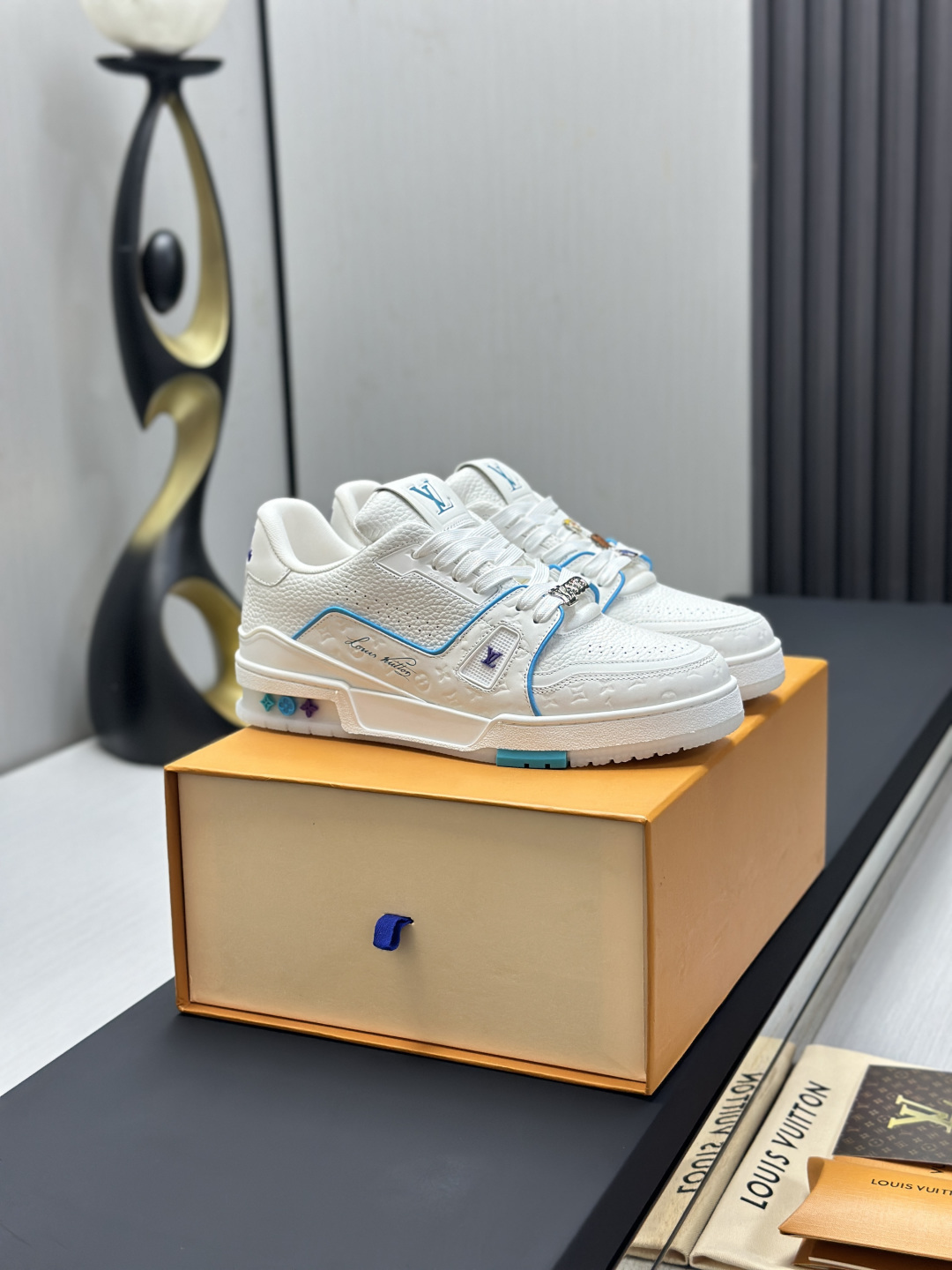 Louis Vuitton Sneakers