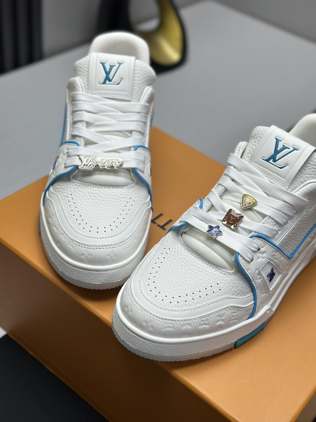 Louis Vuitton Sneakers