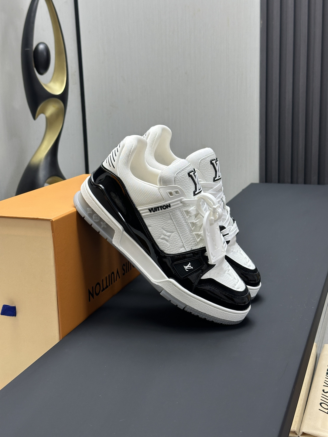 Louis Vuitton Sneakers