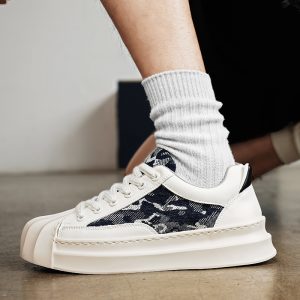 null Sneakers