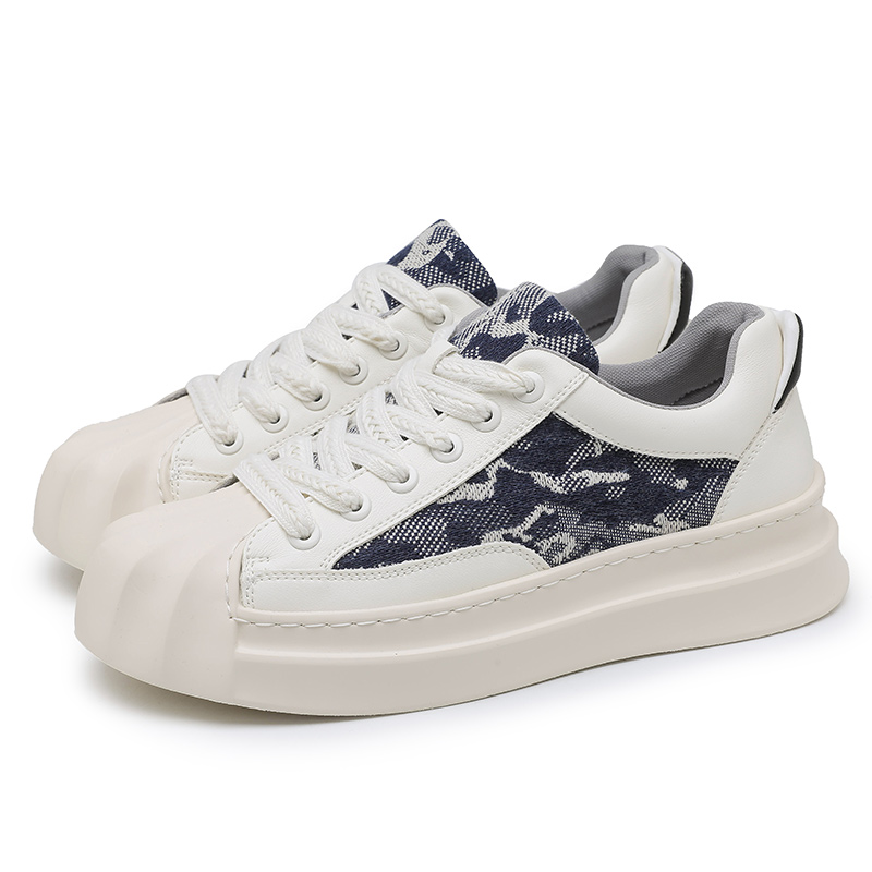 null Sneakers