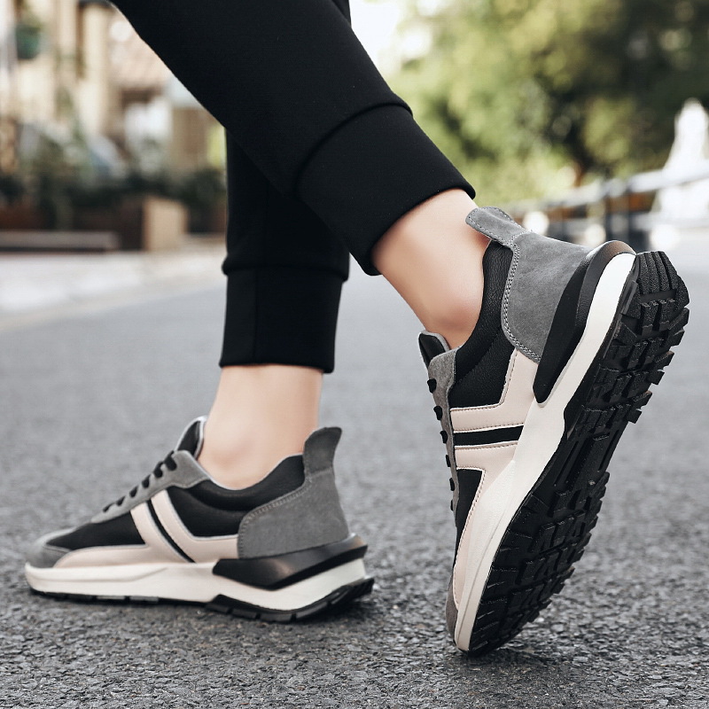null Sneakers