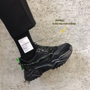 null Sneakers