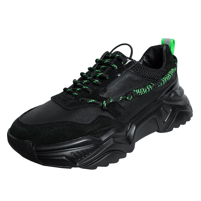 null Sneakers