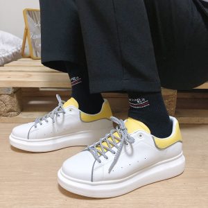 null Sneakers