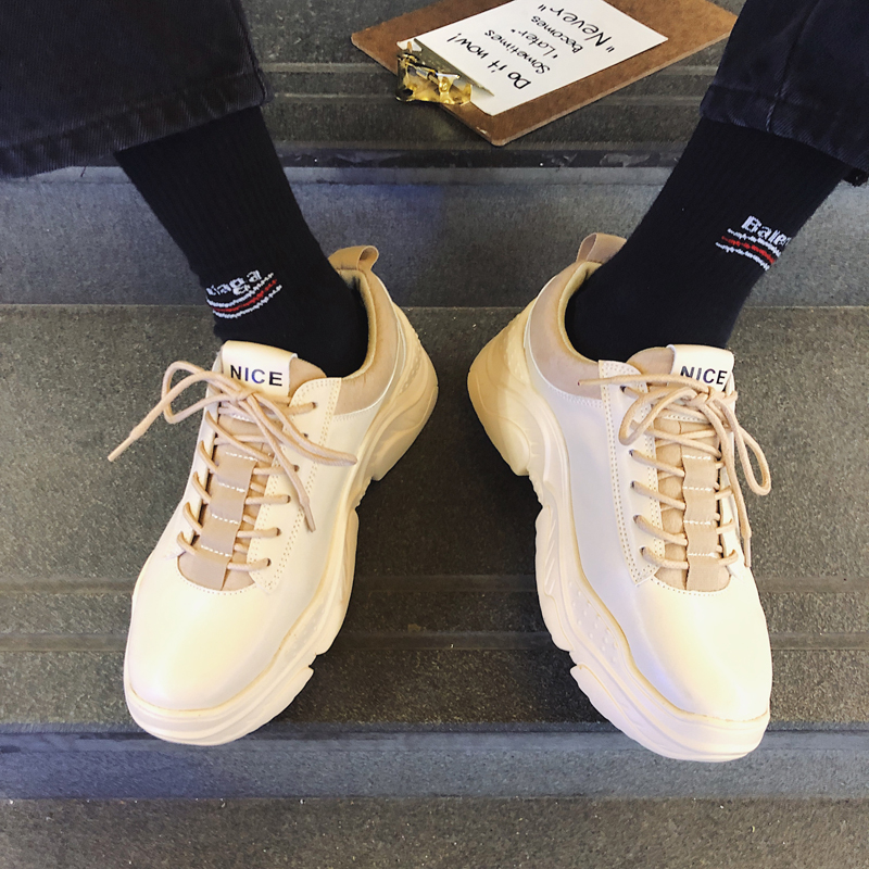 null Sneakers