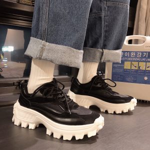 null Sneakers