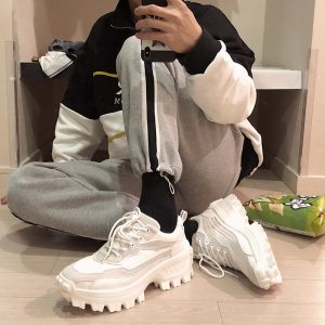 null Sneakers