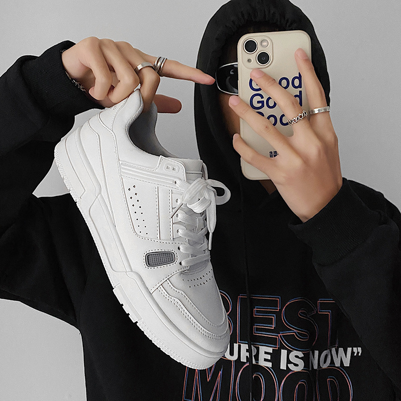 null Sneakers