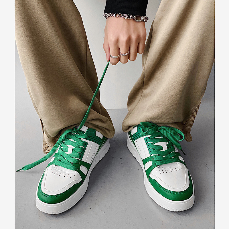 null Sneakers
