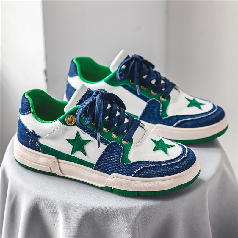 null Sneakers