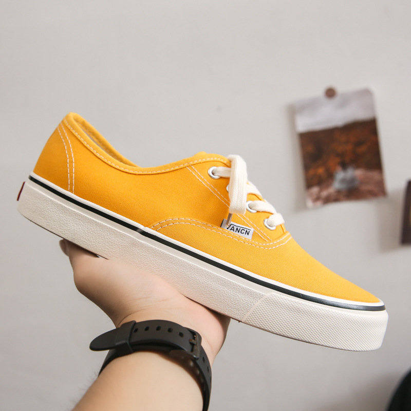 null Sneakers